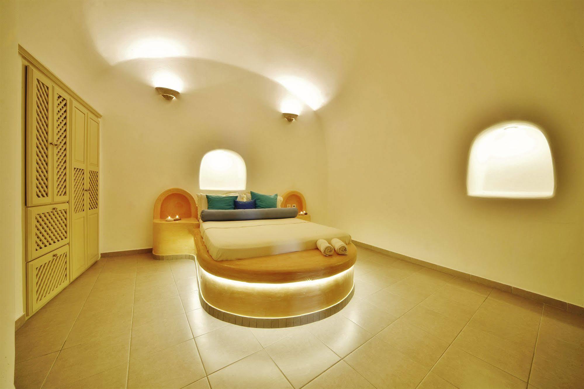 Chroma Suites Ия Экстерьер фото