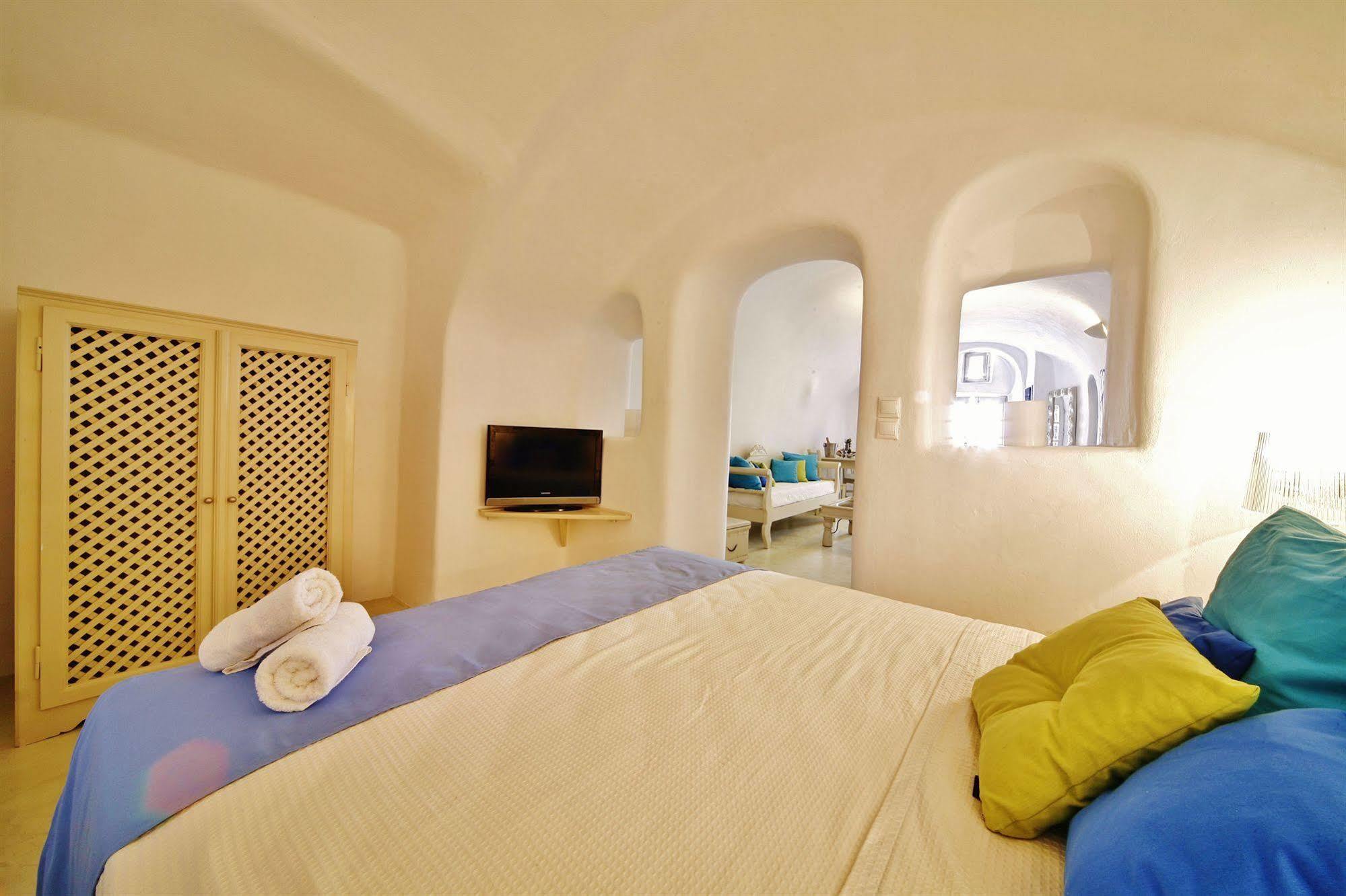 Chroma Suites Ия Экстерьер фото